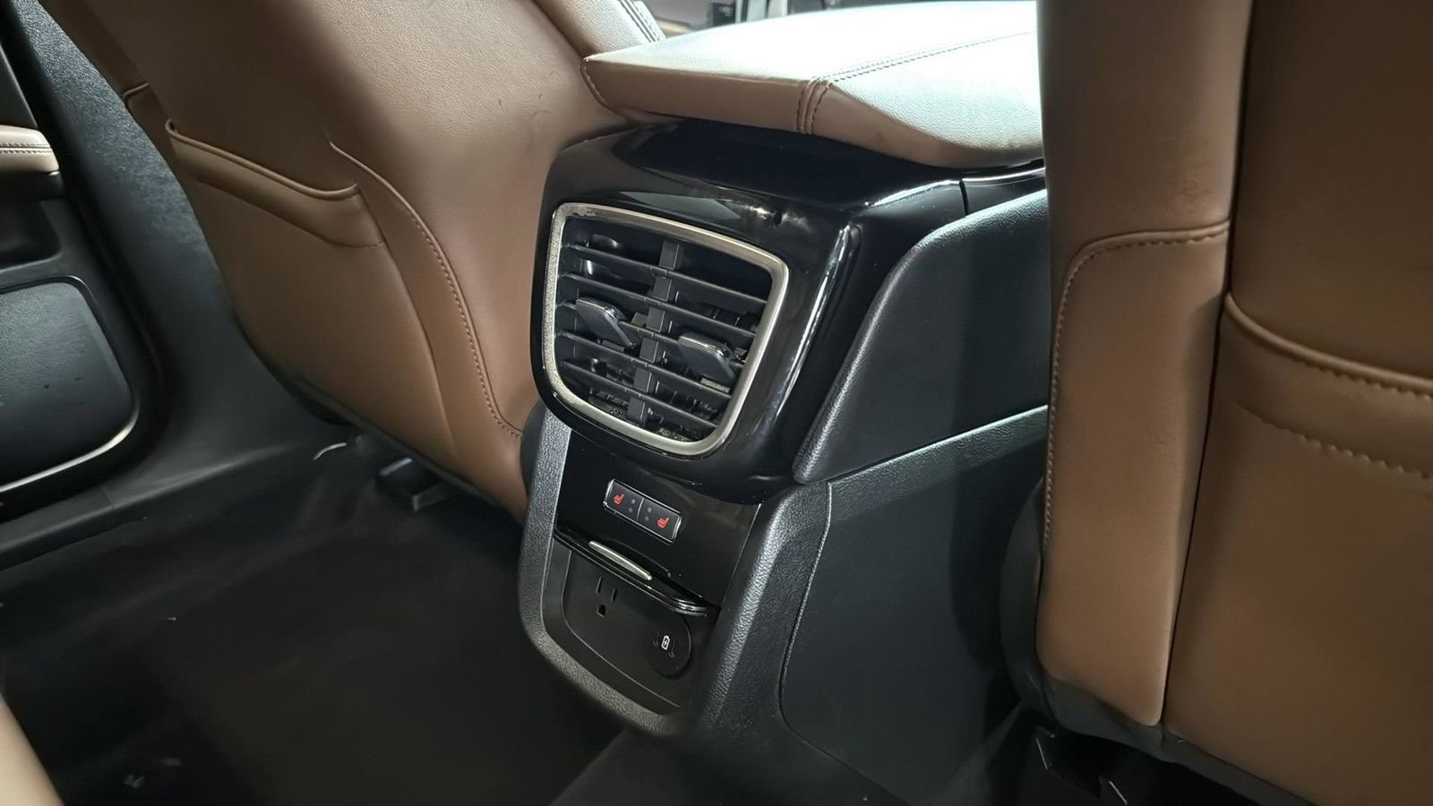 Certified 2022 Lincoln Nautilus Reserve w/ Equipment Group 201A image 28