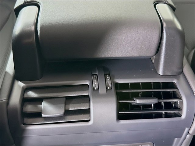 New 2026 Land Rover Defender 110 S image 27