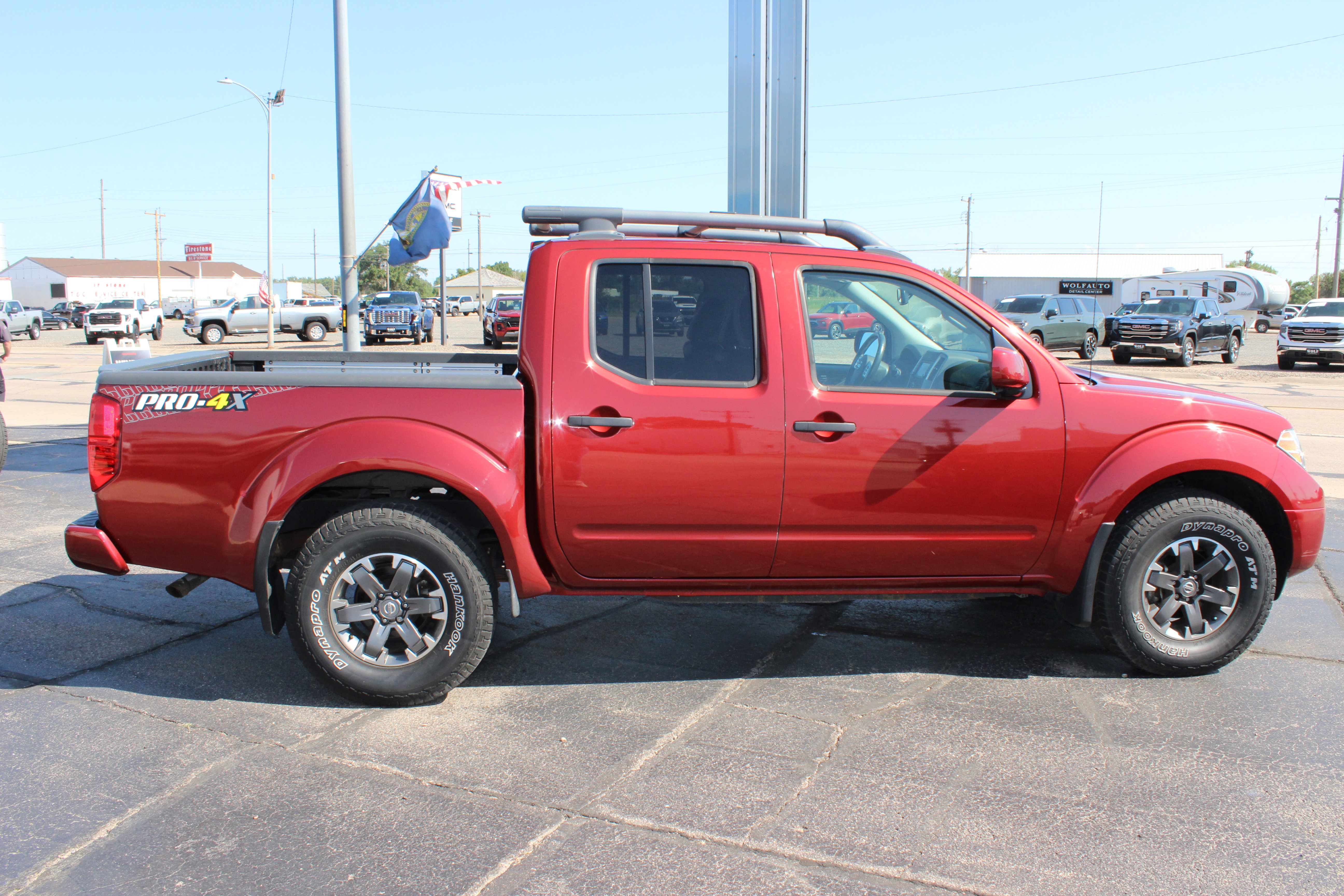 Used 2020 Nissan Frontier PRO-4X image 3