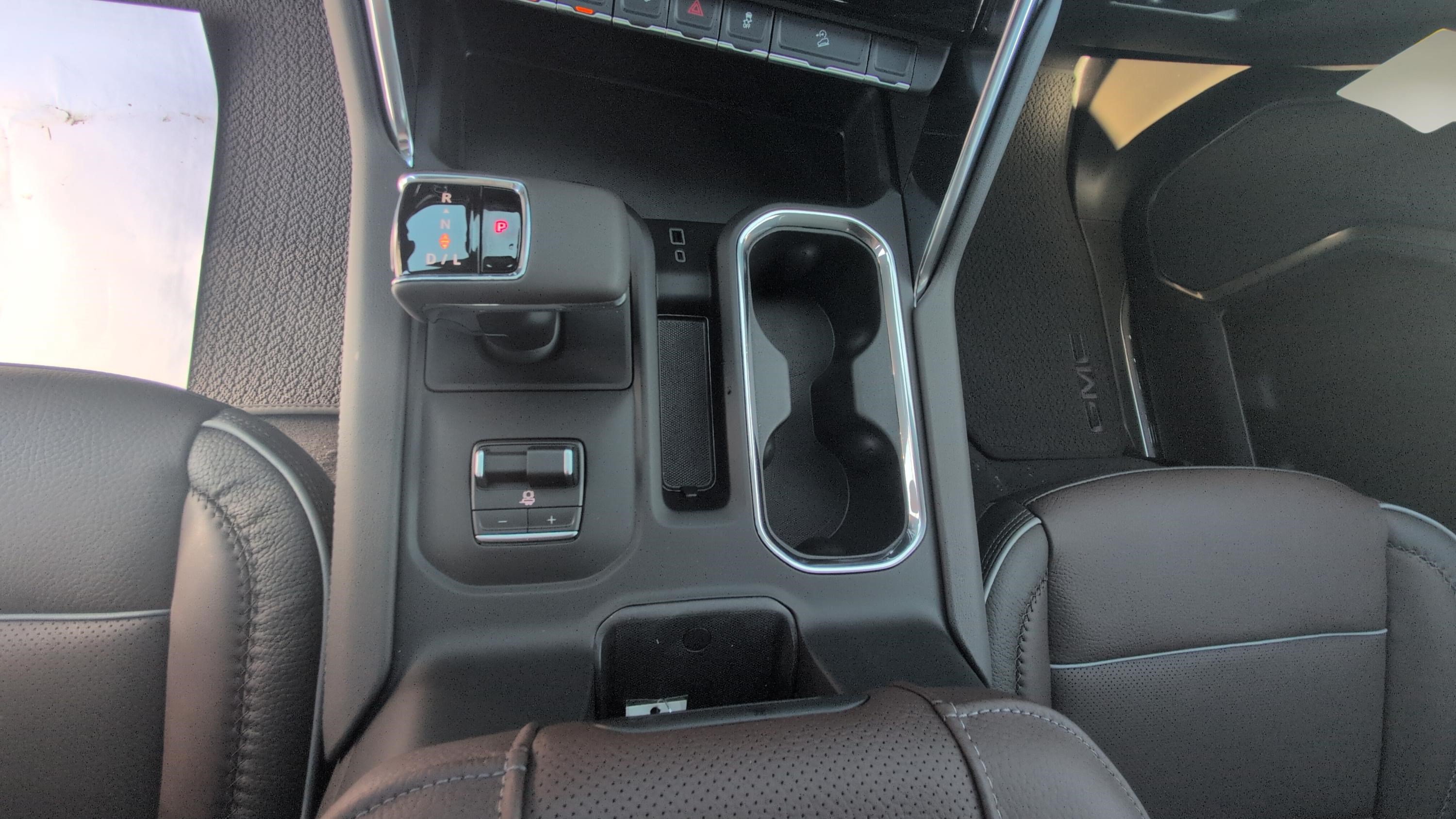 Used 2026 GMC Sierra 1500 Denali w/ Technology Package AWD/4WD image 10
