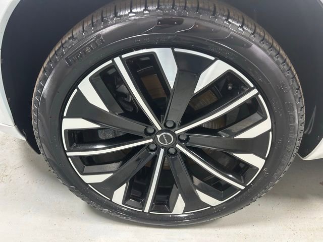 Used 2025 Volvo XC90 B6 Plus AWD/4WD image 6