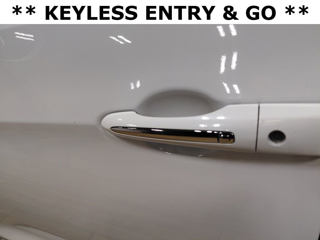 Certified 2021 Chrysler Pacifica Touring-L image 16