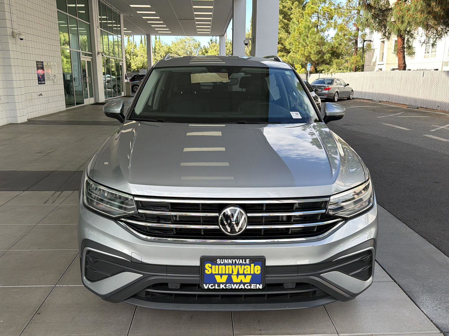 Used 2023 Volkswagen Tiguan SE image 7