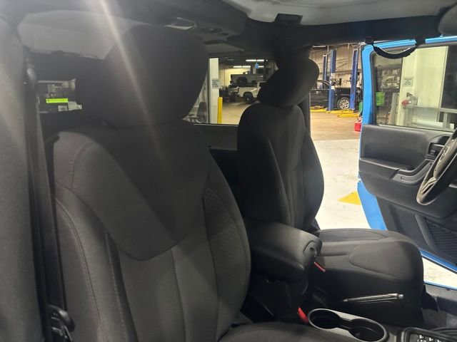 Used 2018 Jeep Wrangler Sport AWD/4WD image 28