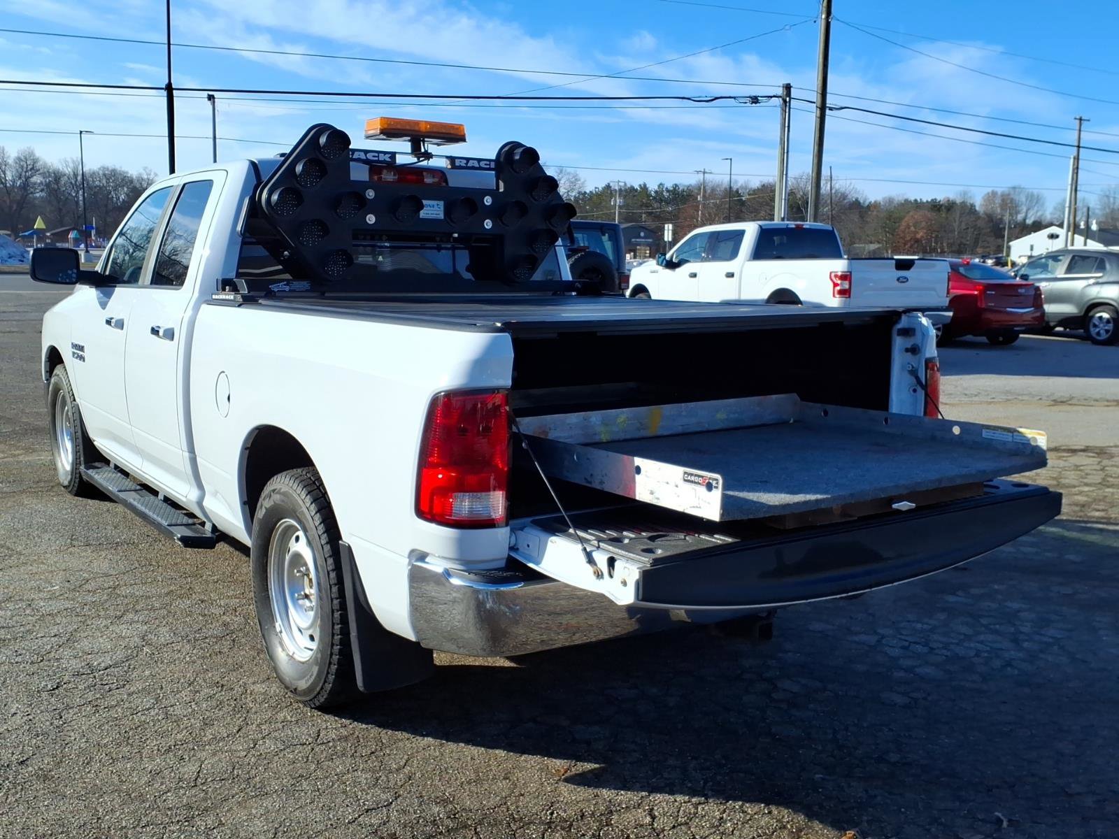 Used 2016 RAM 1500 Classic SLT image 9