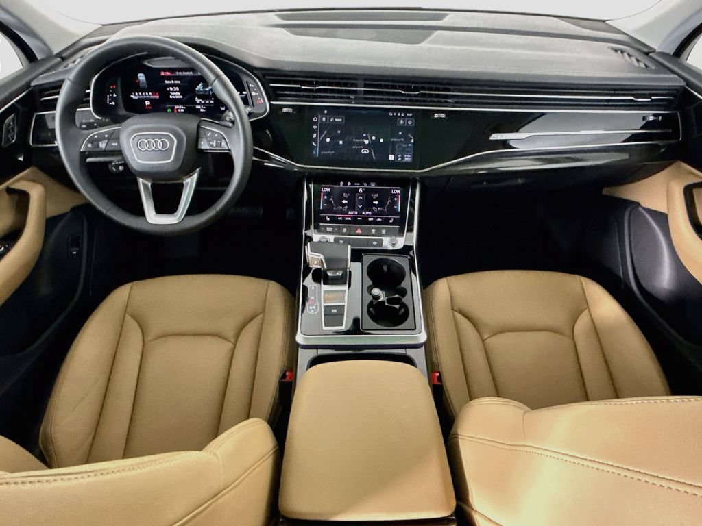Used 2023 Audi Q7 3.0T Premium AWD/4WD image 13