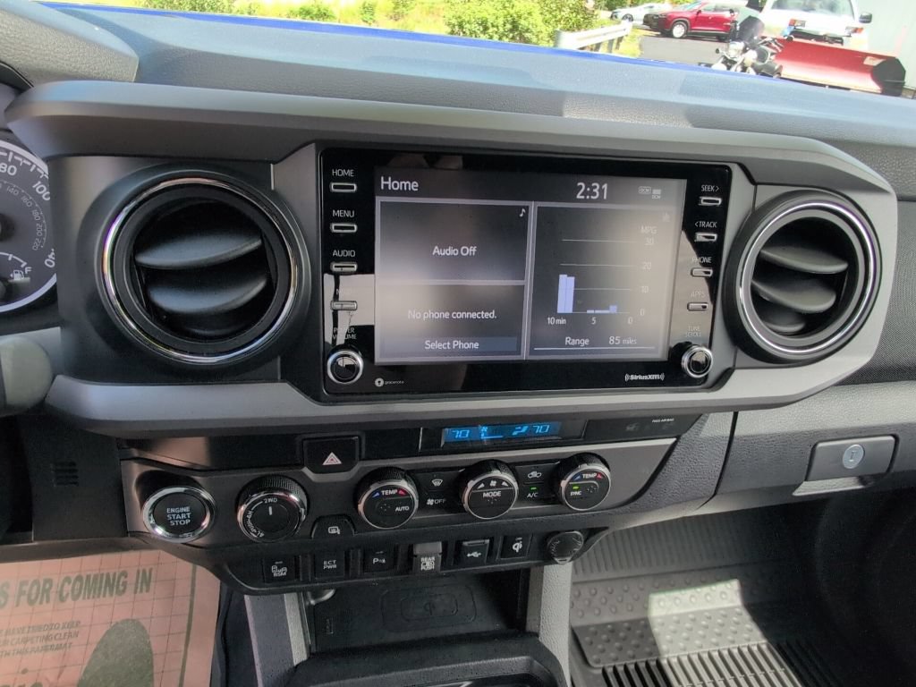 Used 2023 Toyota Tacoma TRD Off-Road w/ Technology Package AWD/4WD image 19