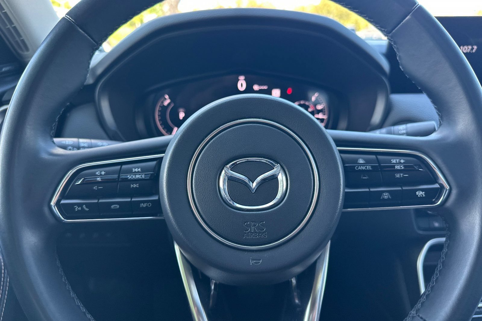Certified 2025 MAZDA CX-70 Plug-In Hybrid w/ Premium Pkg AWD/4WD image 23