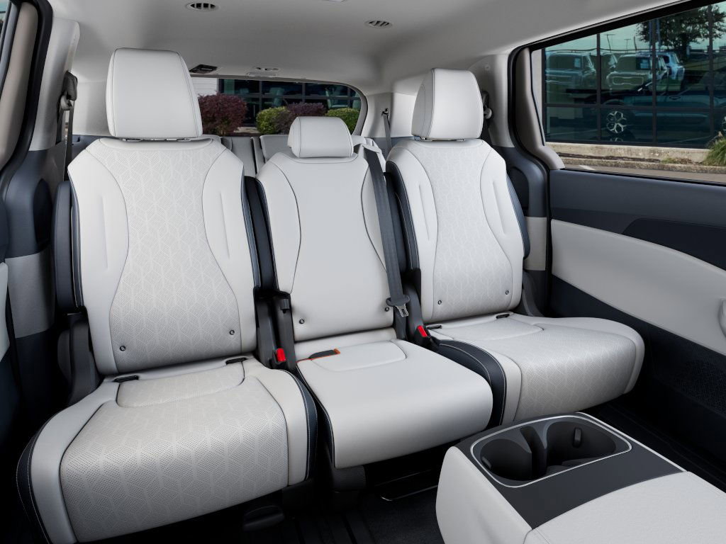 New 2026 Kia Carnival EX image 16