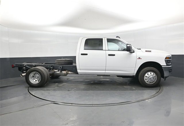 New 2026 RAM 3500 Tradesman w/ Chrome Appearance Group image 2