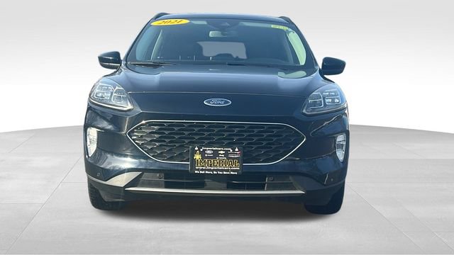 Used 2021 Ford Escape Titanium image 2
