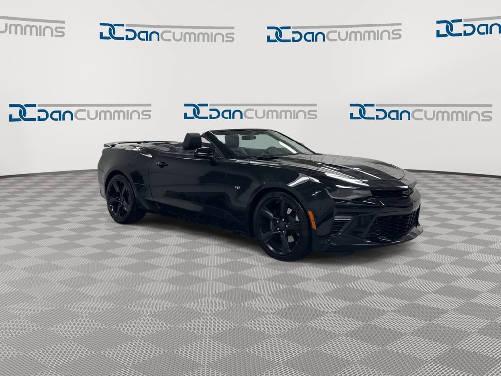 Used 2018 Chevrolet Camaro SS RWD image 2