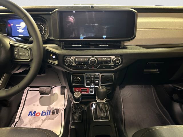 Used 2025 Jeep Gladiator Willys image 12