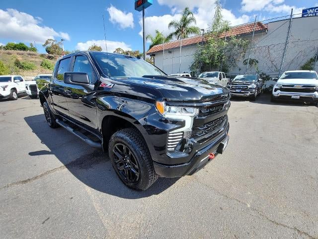 Used 2026 Chevrolet Silverado 1500 LT Trail Boss w/ Convenience Package II AWD/4WD image 2
