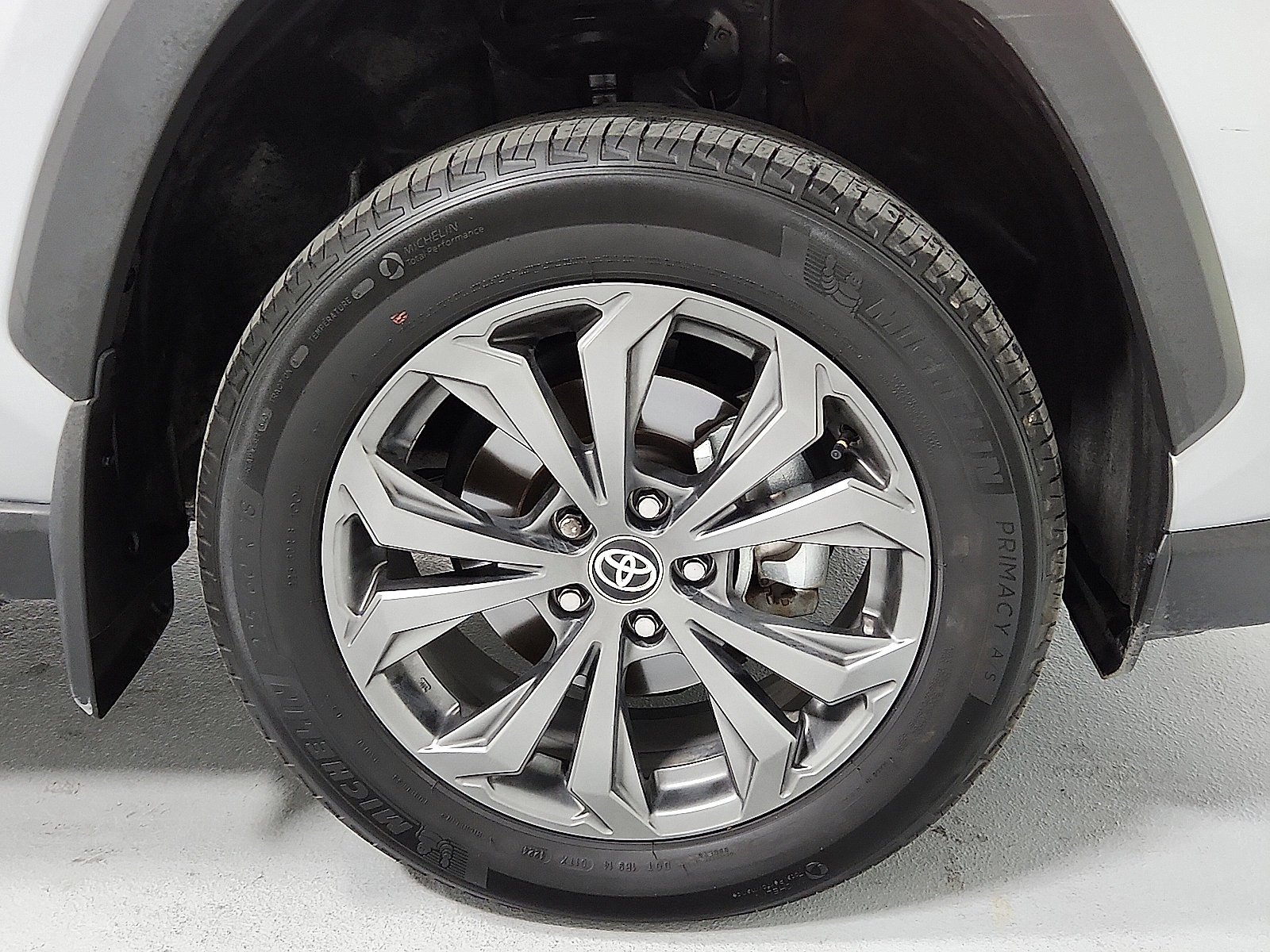 Used 2025 Toyota RAV4 Limited AWD/4WD image 17