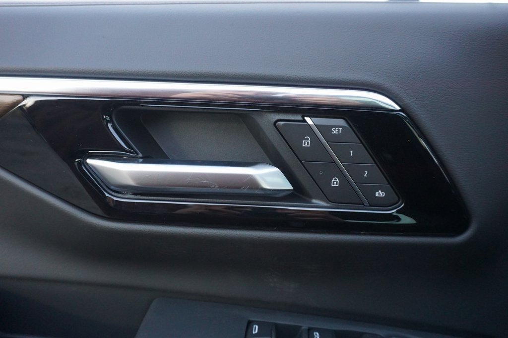 New 2026 Chevrolet Suburban High Country w/ Sun And Tow Package image 26