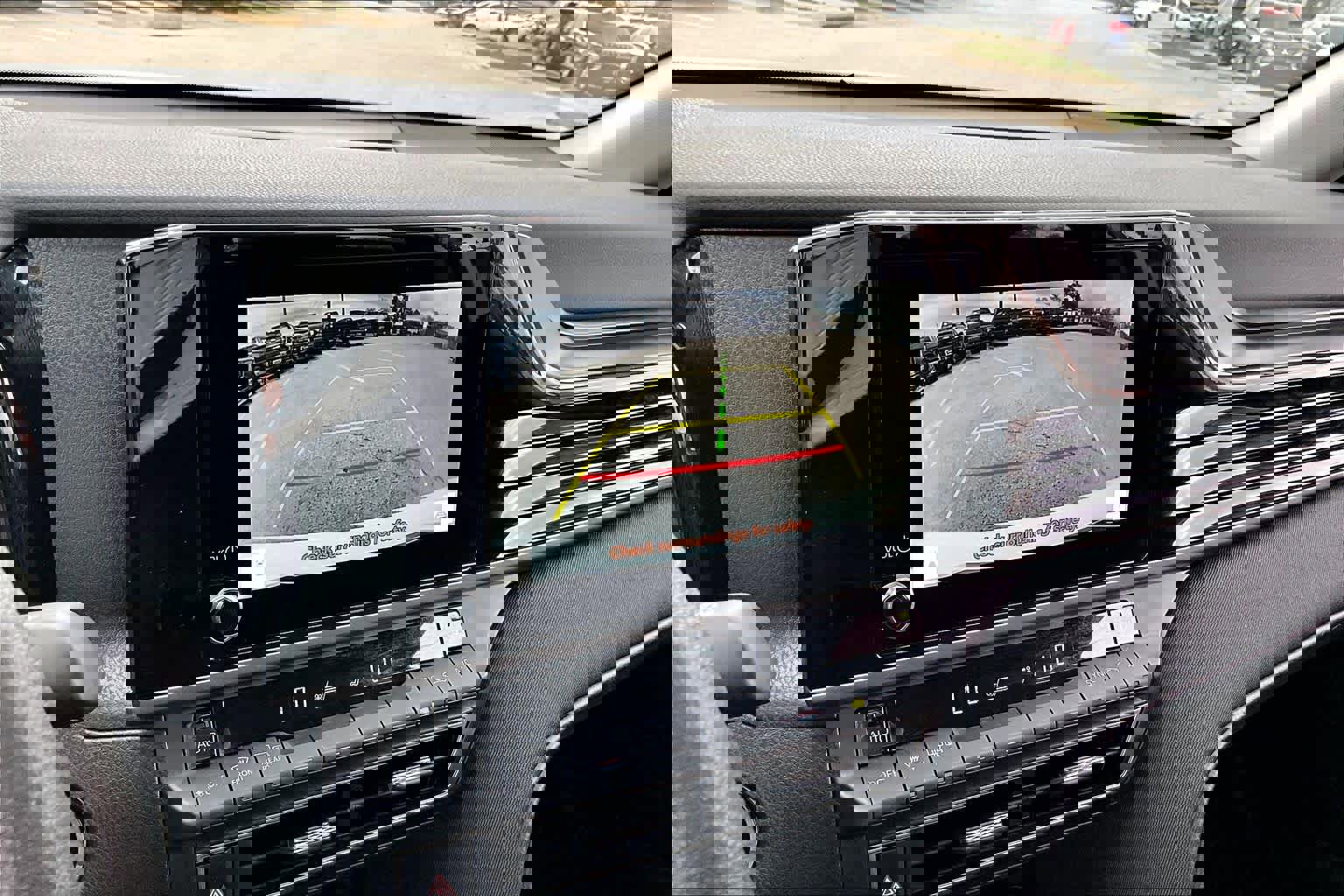 Used 2025 Toyota Camry LE image 27