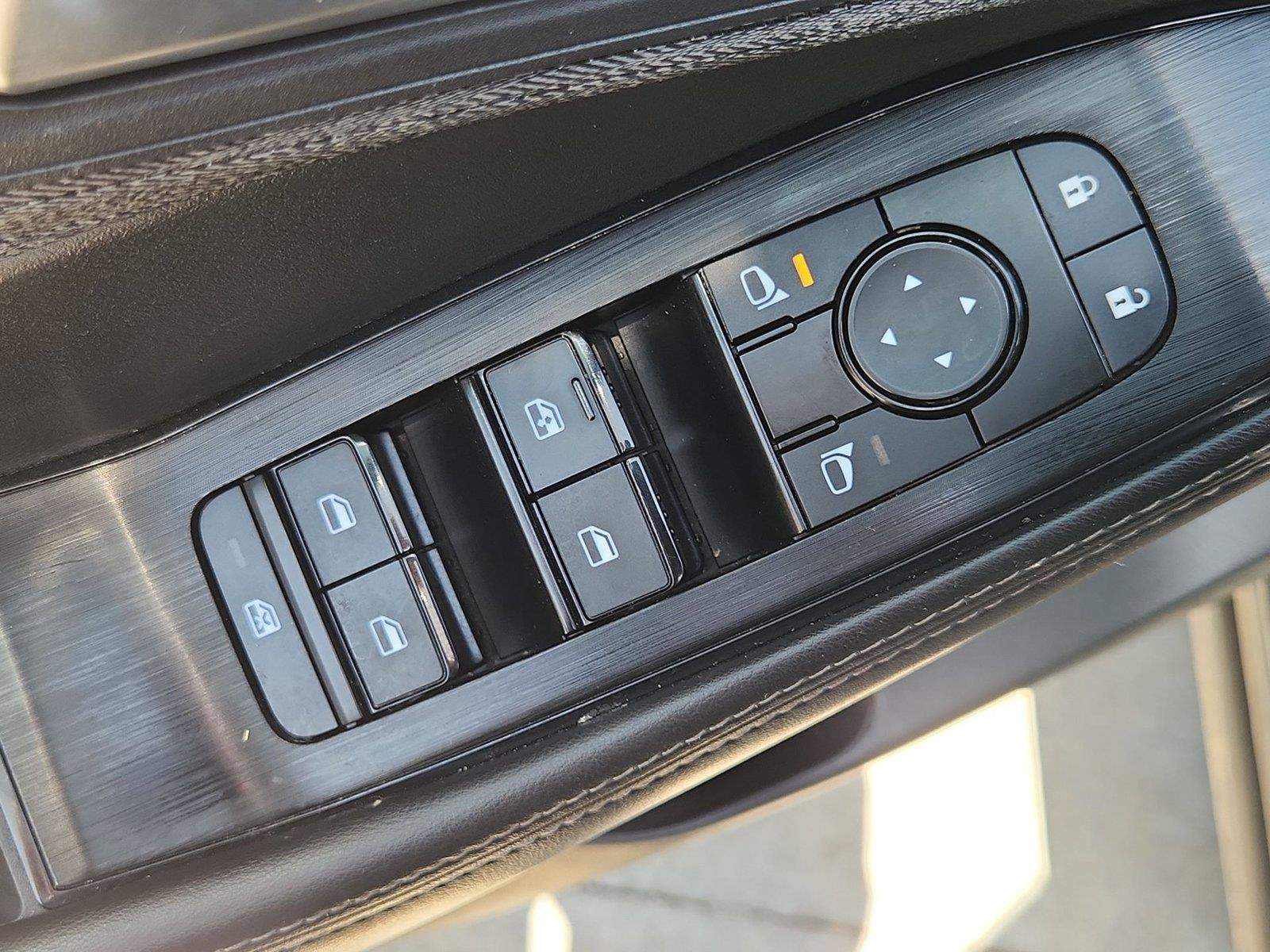Used 2023 Nissan Rogue SV FWD image 22
