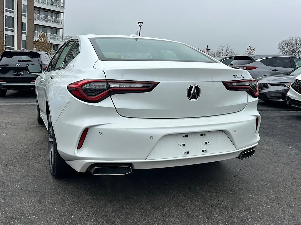 Certified 2025 Acura TLX w/ Technology Package image 9