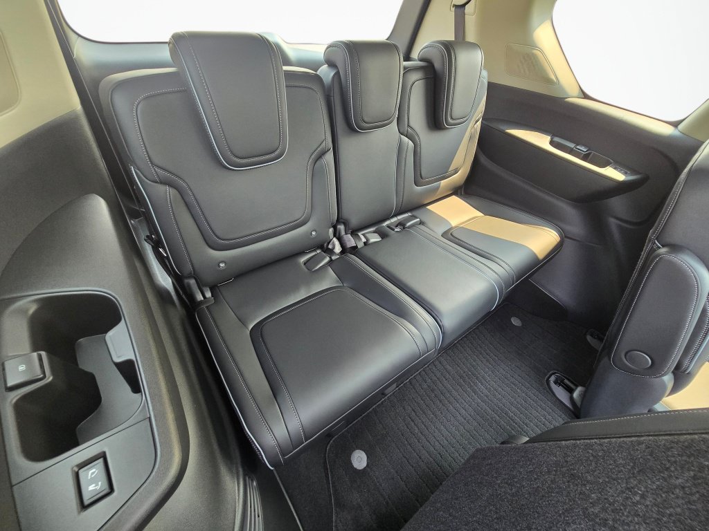 New 2027 INFINITI QX80 Luxe w/ Cargo Package AWD/4WD image 23