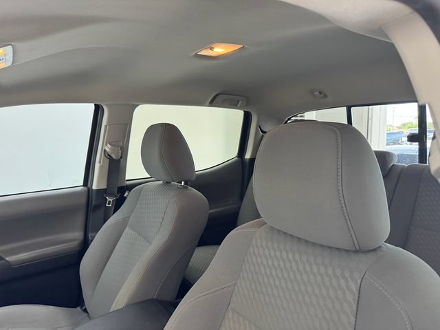 Used 2020 Toyota Tacoma SR5 w/ SR5 Appearance Package (SM) RWD image 4