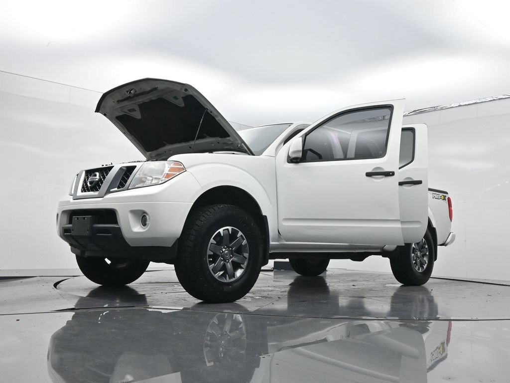 Used 2018 Nissan Frontier PRO-4X AWD/4WD image 31