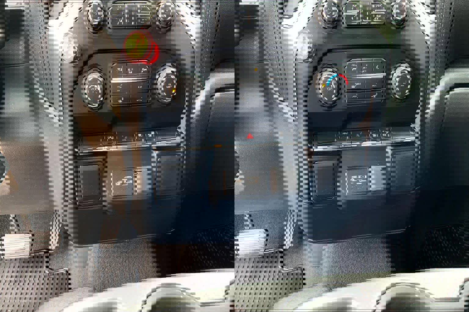 Used 2019 Chevrolet Silverado 1500 LT w/ Trailering Package image 32