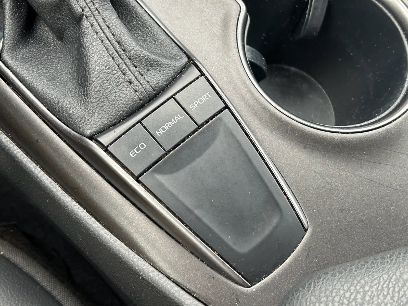 Used 2023 Toyota Camry SE image 30