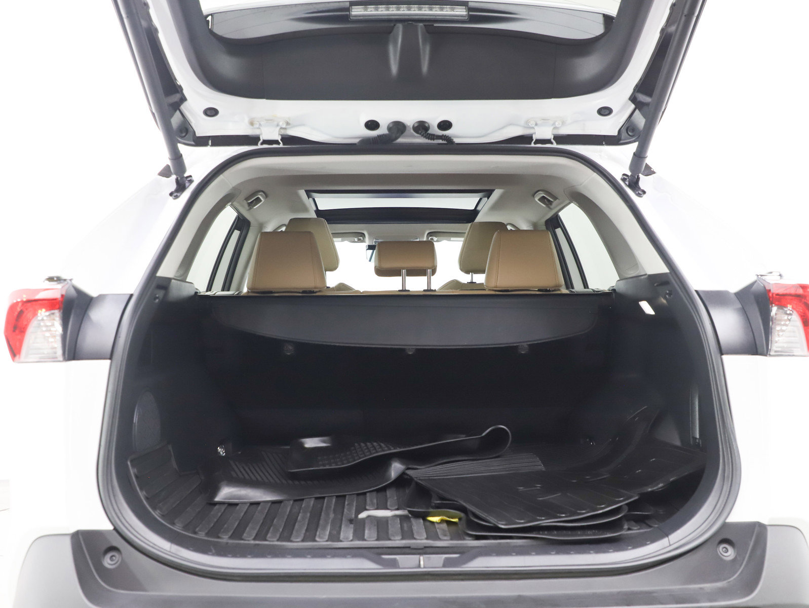 Used 2024 Toyota RAV4 Limited w/ Advanced Technology Package image 16