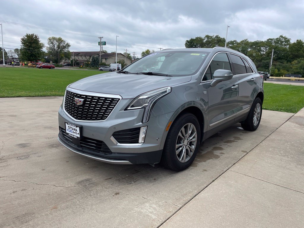 Used 2023 Cadillac XT5 Premium Luxury w/ Technology Package AWD/4WD image 2