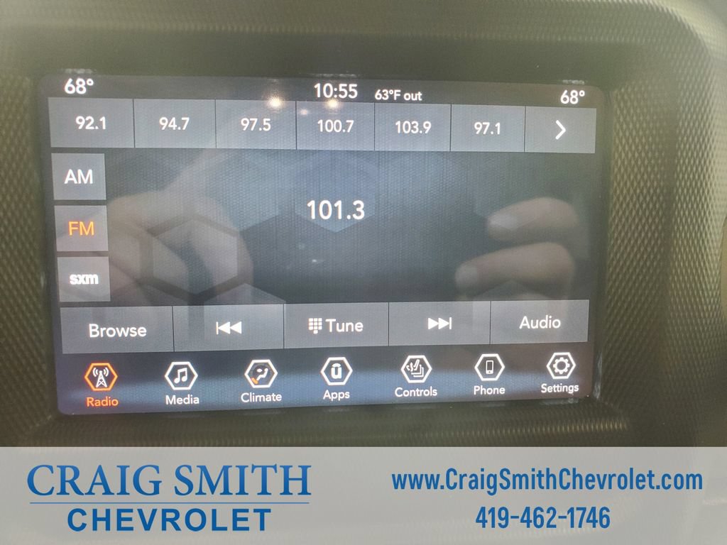 Used 2019 Jeep Wrangler Unlimited Sahara w/ Cold Weather Group AWD/4WD image 21
