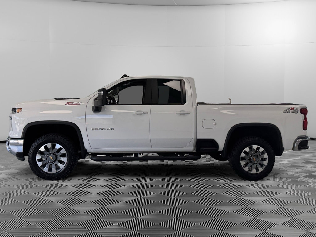 Used 2025 Chevrolet Silverado 2500 LT w/ Convenience Package AWD/4WD image 5