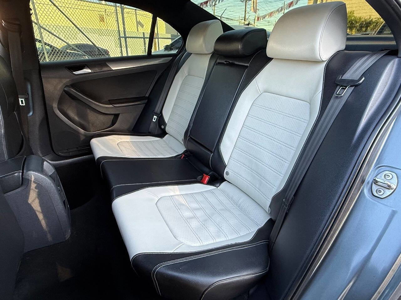 Used 2016 Volkswagen Jetta Sport w/ Lighting Package image 12