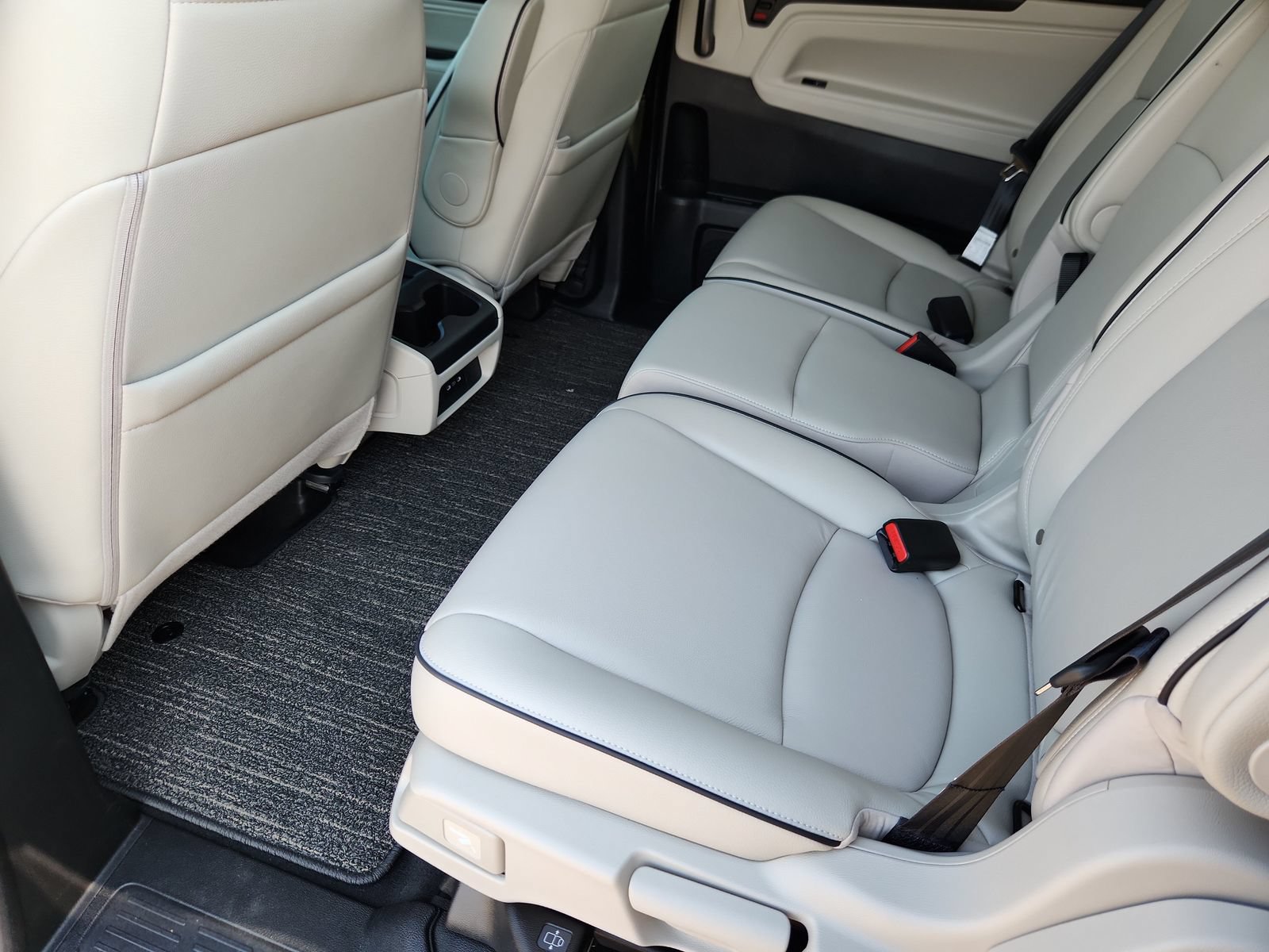 Certified 2025 Honda Odyssey Touring image 11
