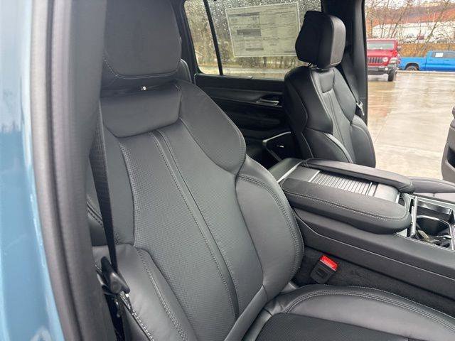 New 2026 Jeep Grand Wagoneer L Limited image 39