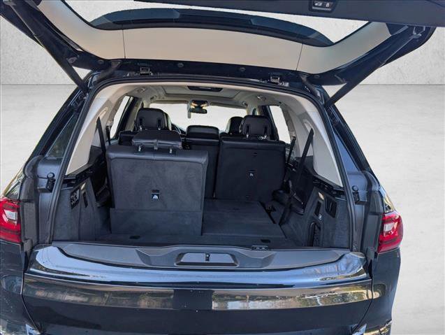 Used 2022 BMW X7 xDrive40i w/ Premium Package image 6