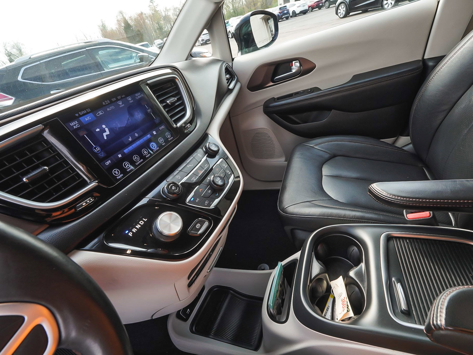 Used 2017 Chrysler Pacifica Touring-L Plus FWD image 30