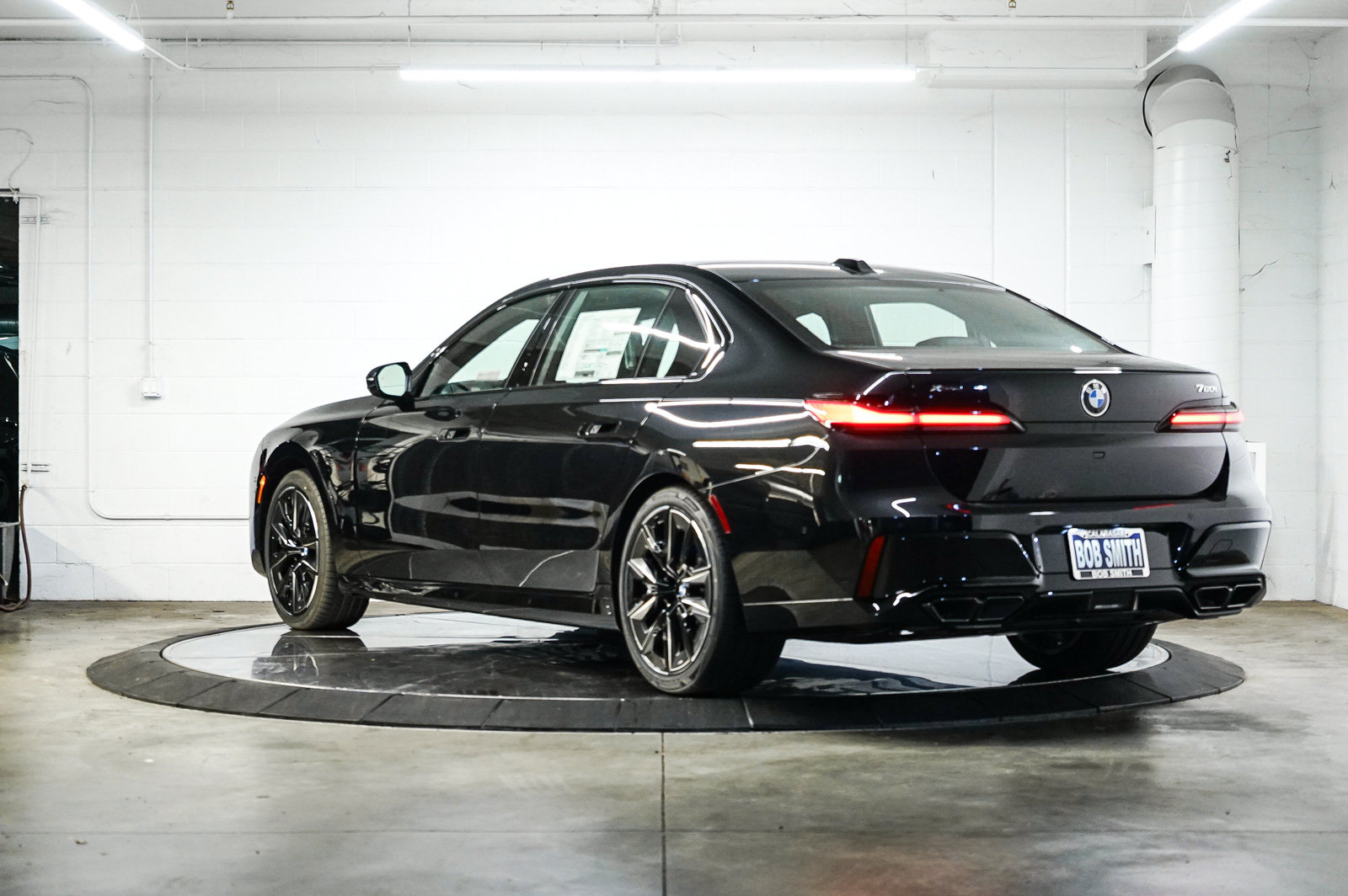 New 2026 BMW 760i xDrive w/ Executive Package AWD/4WD image 4