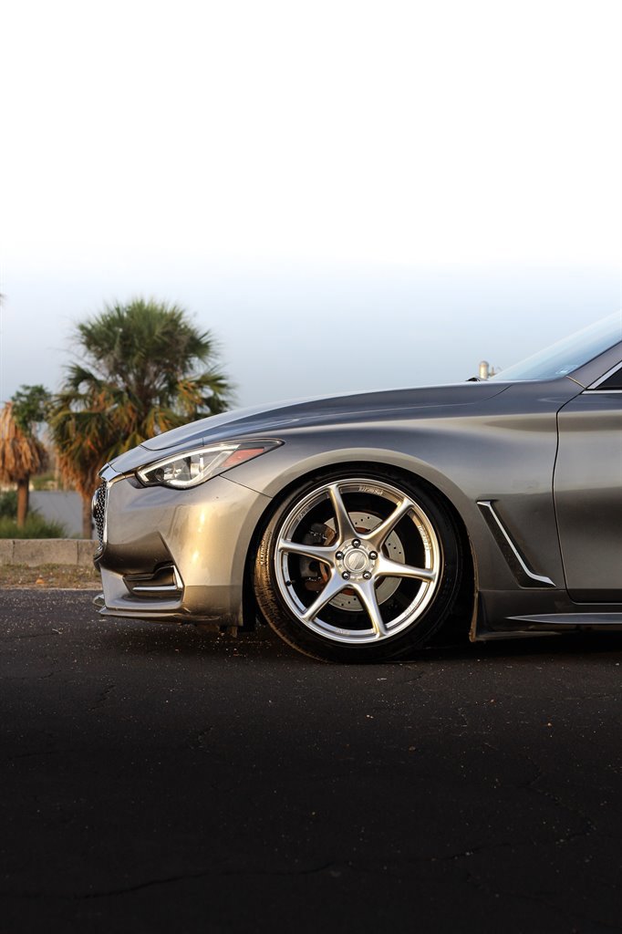 Used 2017 INFINITI Q60 2.0t w/ Premium Plus Package 2.0T image 6