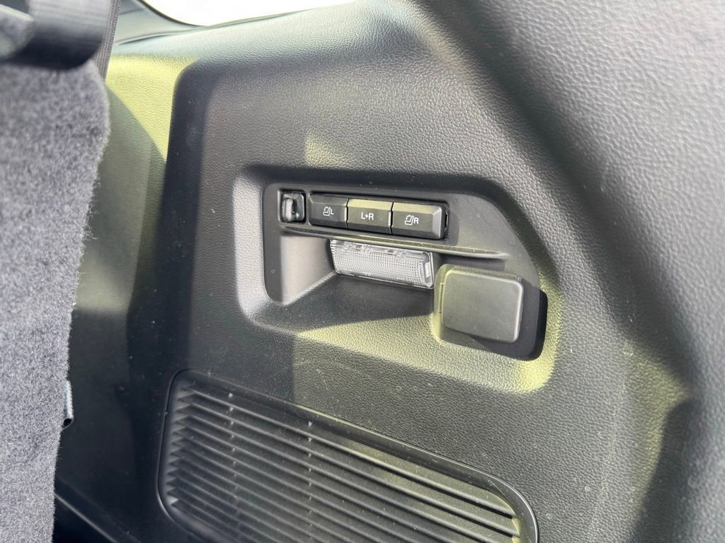 Used 2024 Ford Explorer ST w/ Technology Package image 27