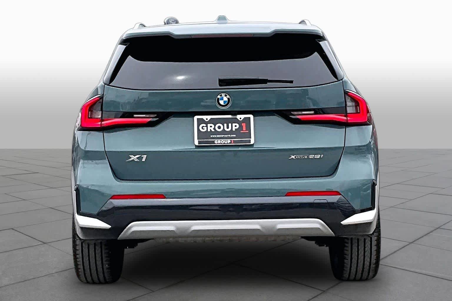 Used 2025 BMW X1 xDrive28i w/ Technology Package AWD/4WD image 5