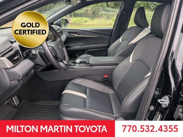 Used 2025 Toyota Camry SE FWD image 7