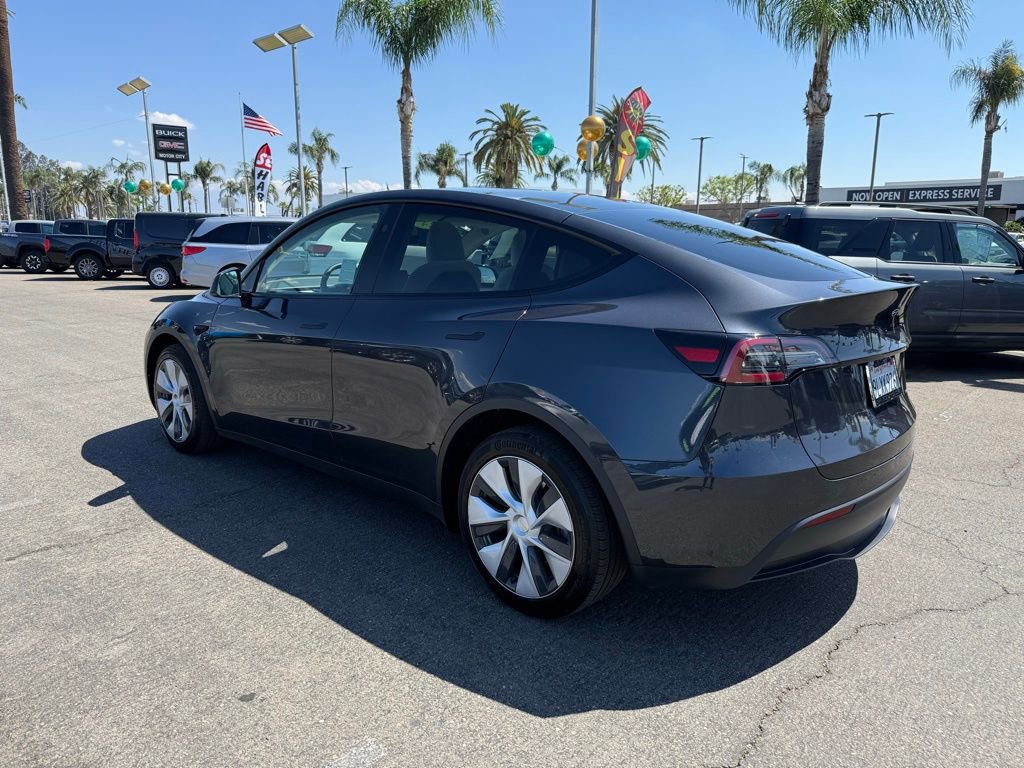 Used 2024 Tesla Model Y Long Range AWD/4WD image 4