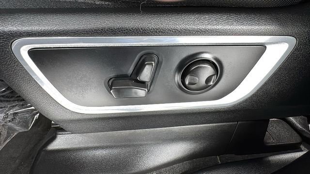 Used 2022 RAM 1500 Laramie w/ Sport Appearance Package image 11