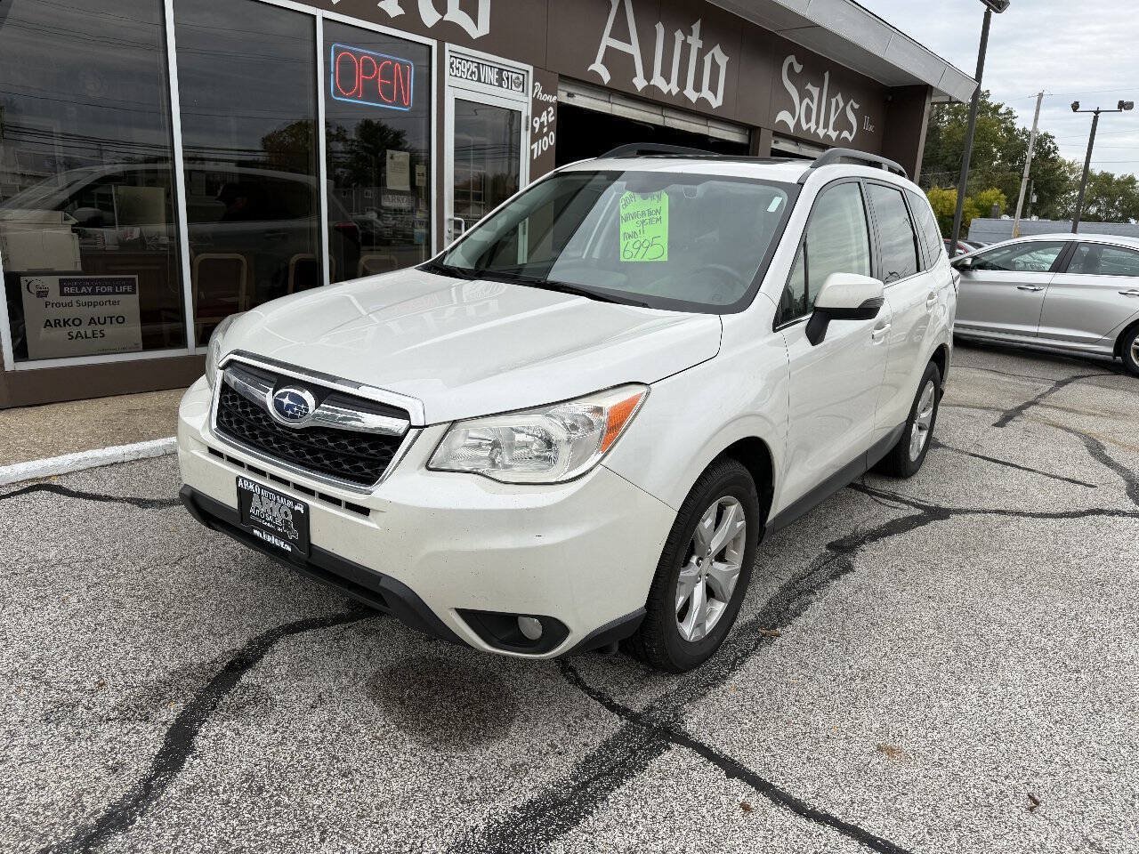 Used 2014 Subaru Forester 2.5i Touring AWD/4WD image 2