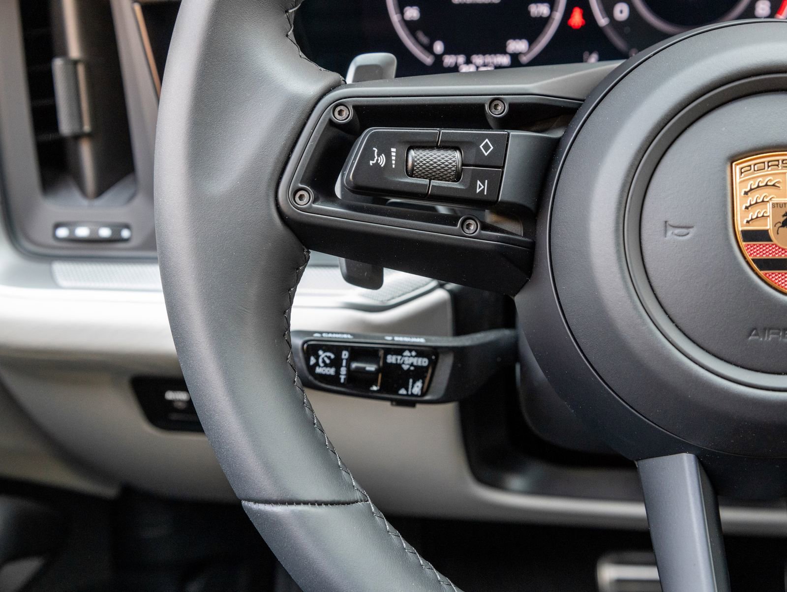 New 2026 Porsche Cayenne S image 15