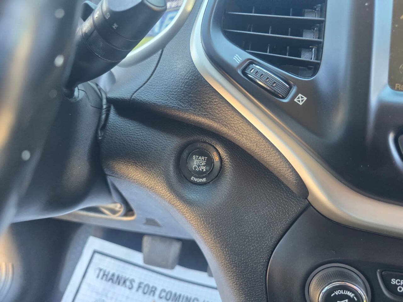 Used 2016 Jeep Cherokee Trailhawk w/ Comfort/Convenience Group AWD/4WD image 44