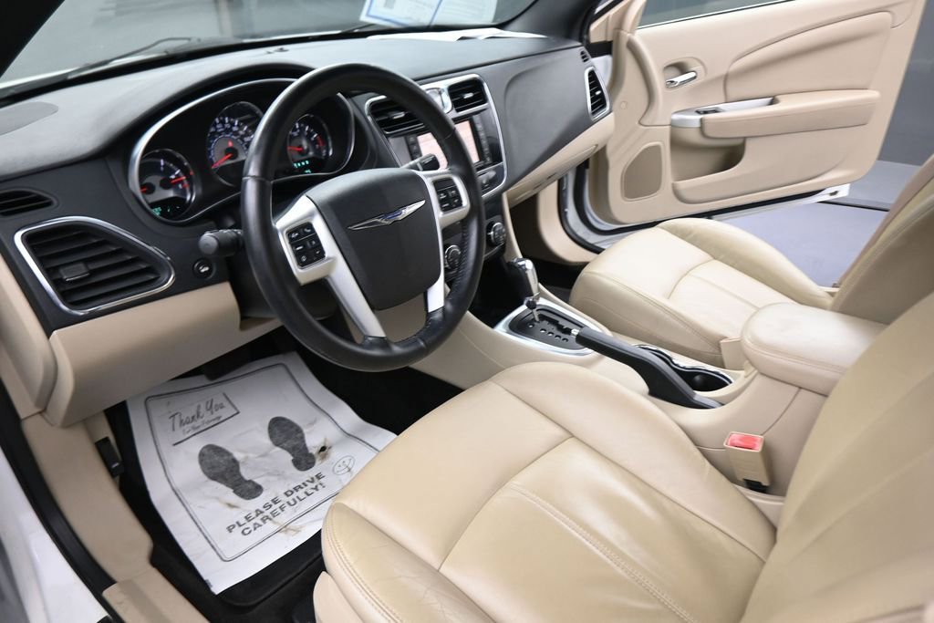 Used 2011 Chrysler 200 Limited FWD image 41