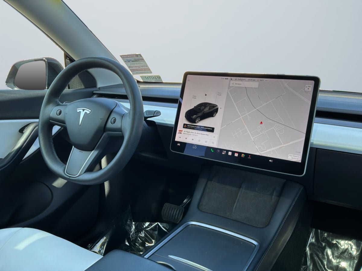 Used 2022 Tesla Model Y Long Range AWD/4WD image 14
