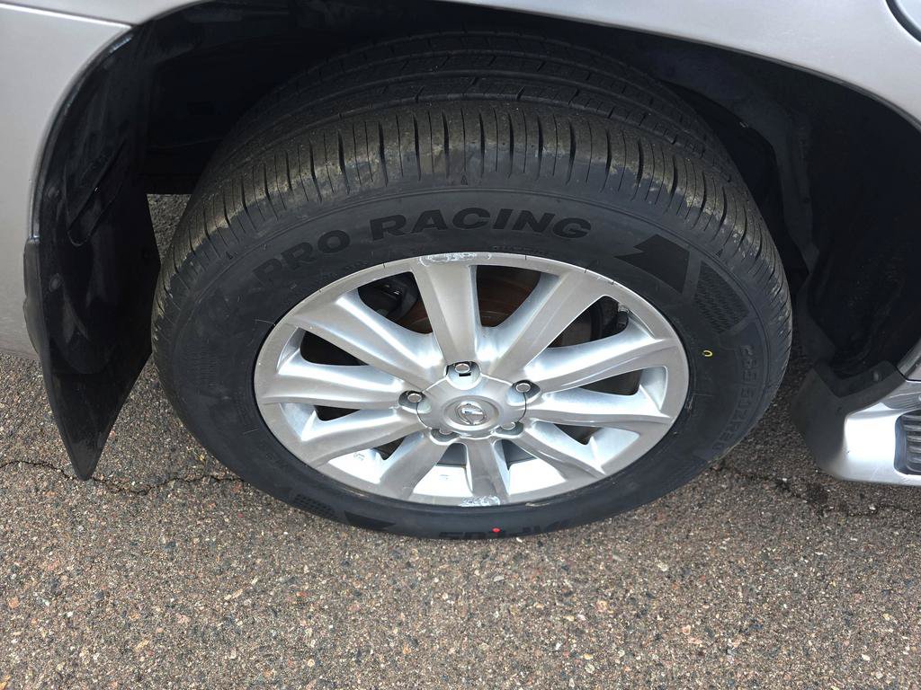 Used 2010 Lexus LX 570 4WD image 39